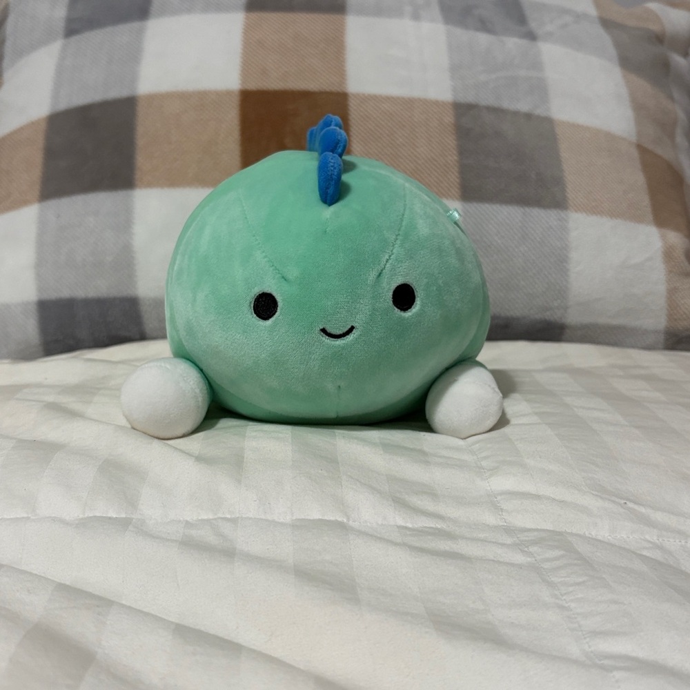 RARE Squishmallow laying Hugmee Rafa the dinosaur Target exclusive